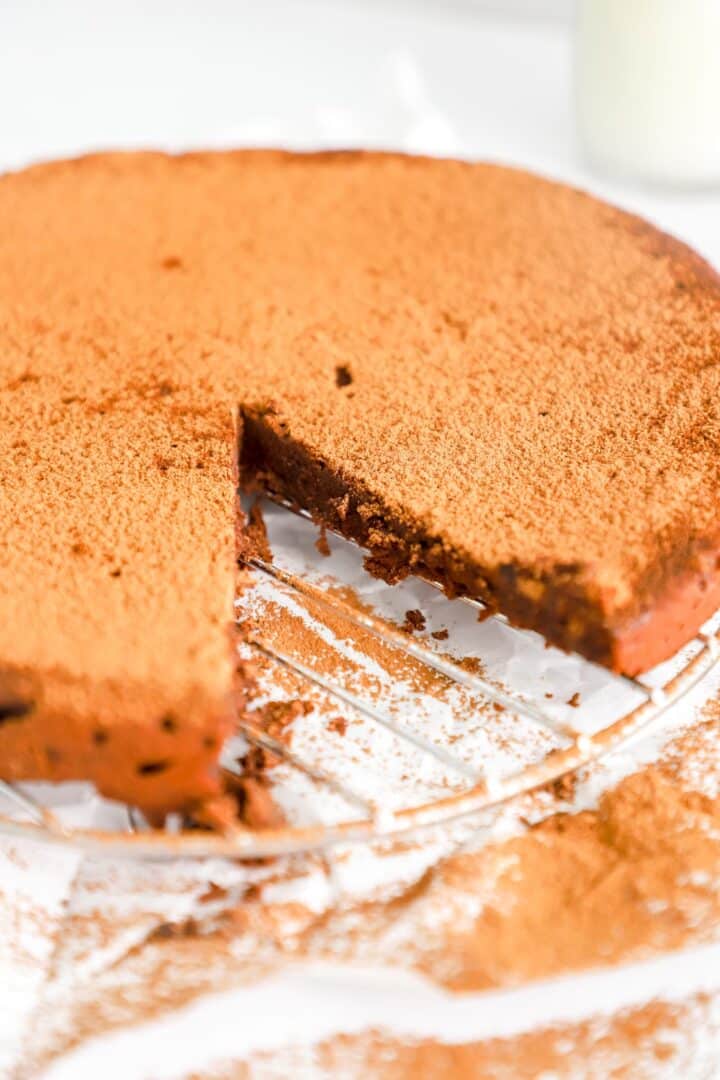 small-batch-flourless-chocolate-cake