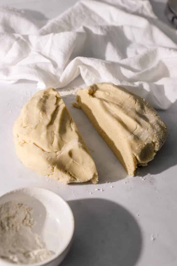 gluten-free-pie-crust-recipe-process-shot