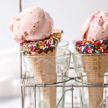 peanut-butter-chocolate-ice-cream-cone