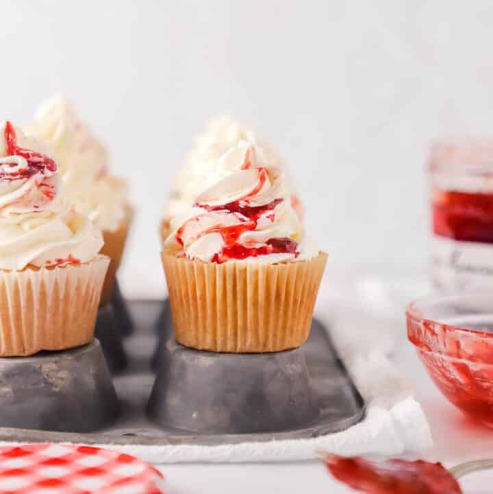 raspberry-jam-swiss-meringue-buttercream