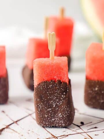 easy-chocolate-dipped-watermelon-bites