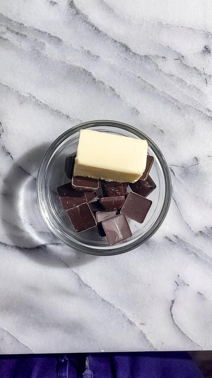melting-chocolate-and-butter-together