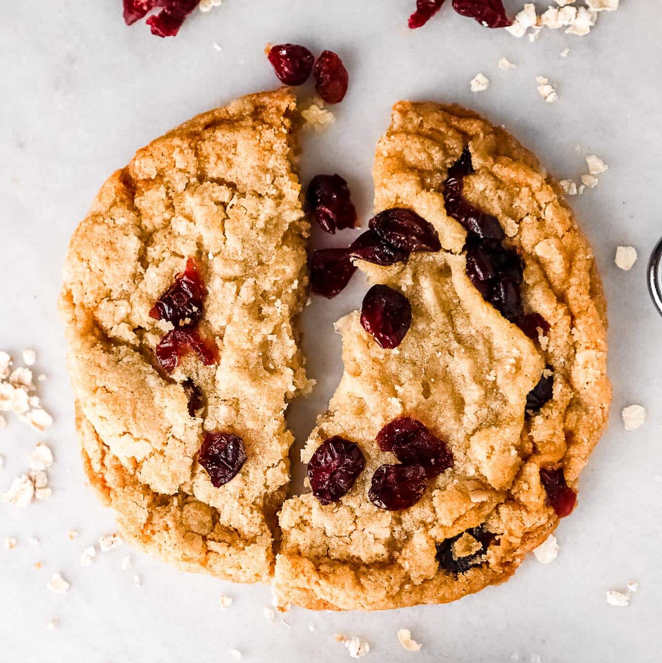 GlutenFree Oatmeal Cranberry Cookies with Cinnamon