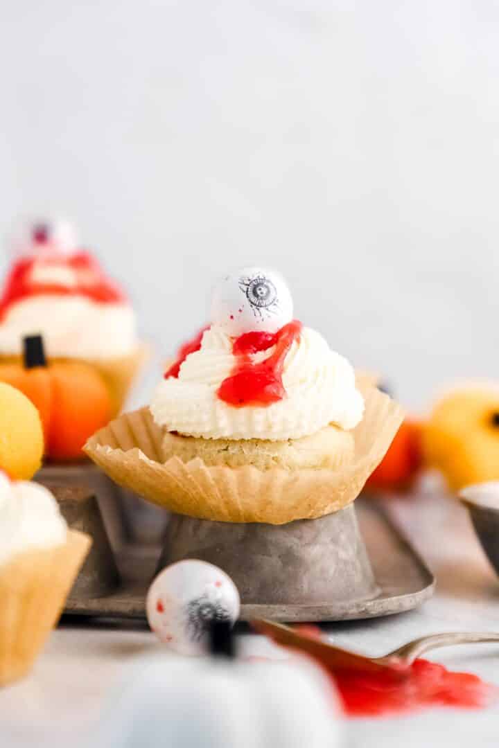 spooky-gluten-free-strawberry-cupcakes