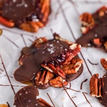 easy-dark-chocolate-pecan-turtles-recipe