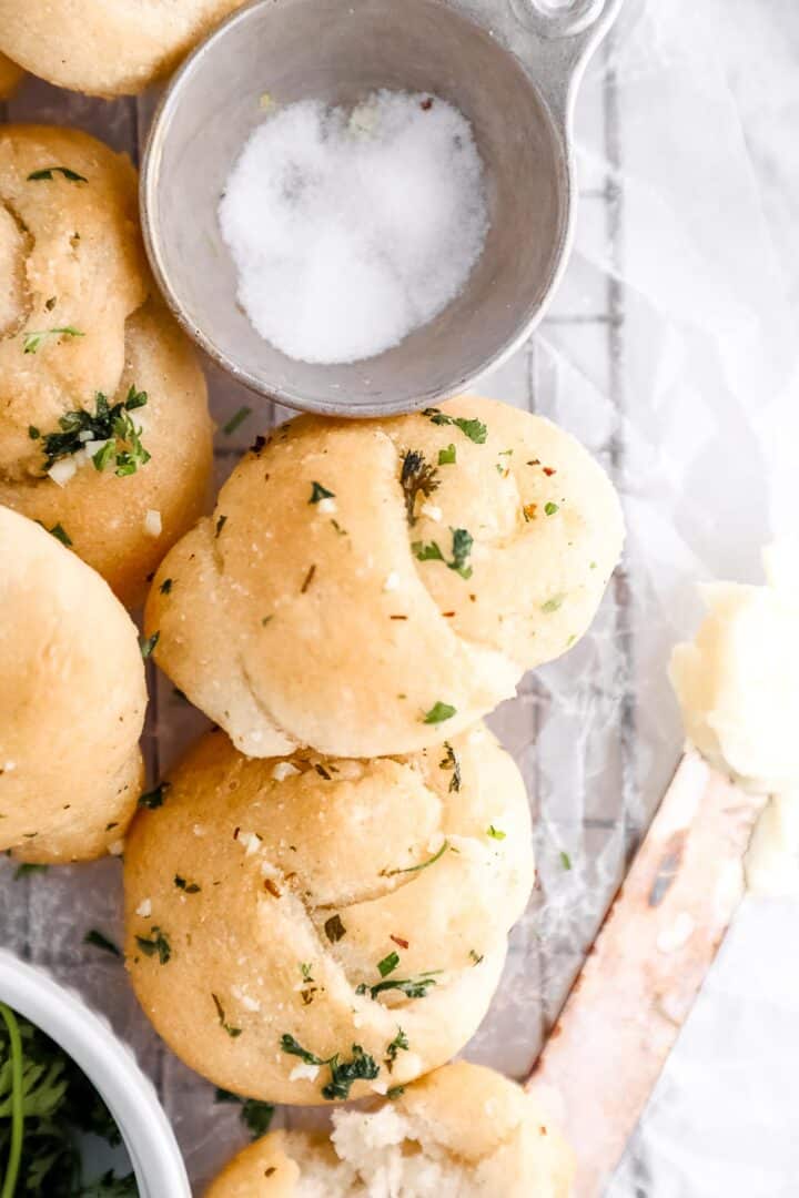 homemade-gluten-free-garlic-rolls