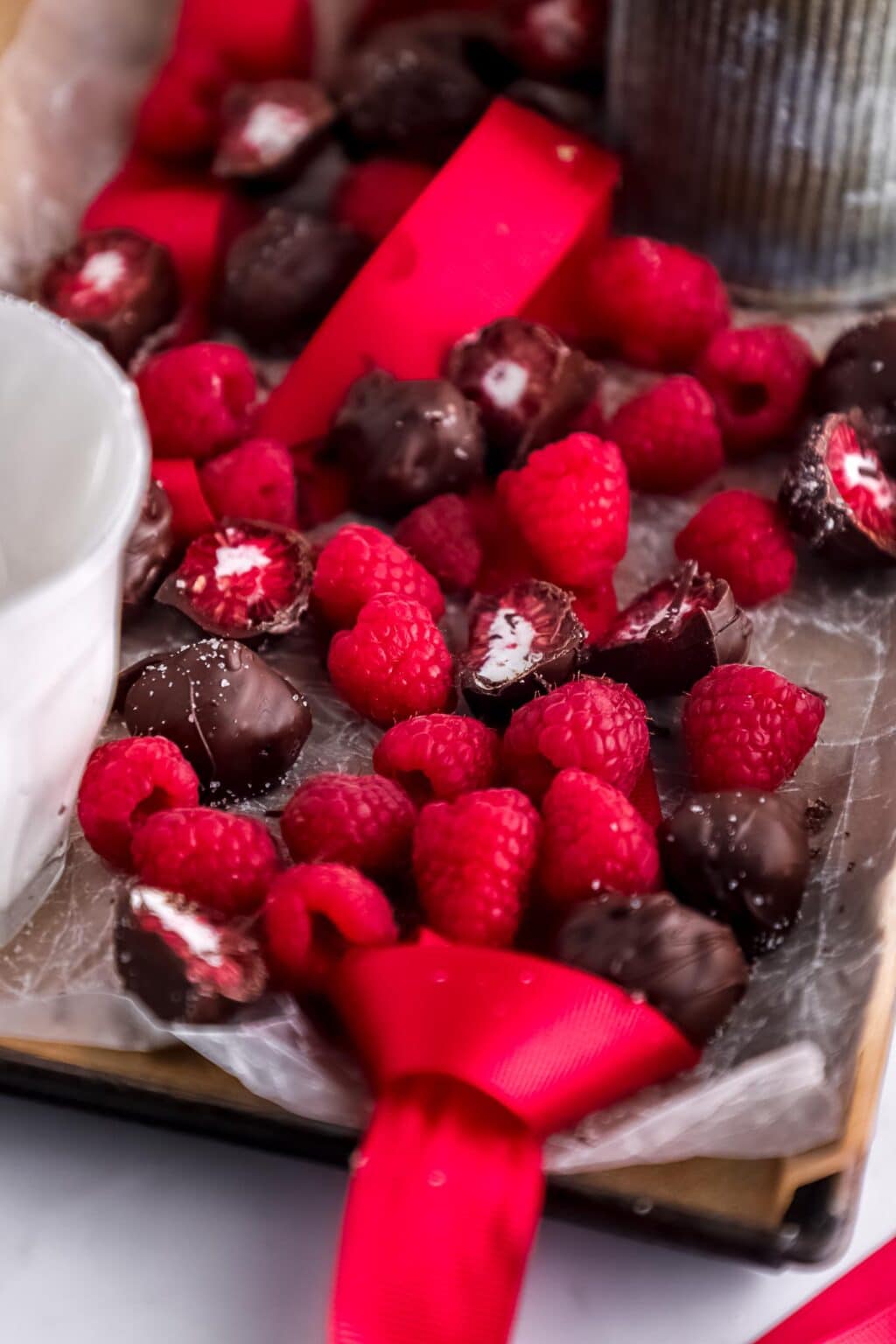 Marshmallow Frozen Chocolate Raspberries