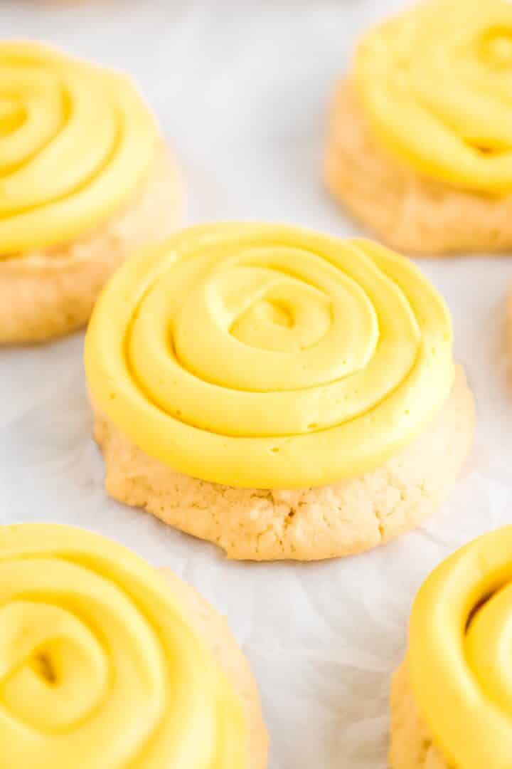 pile-of-delicious-lemon-crumbl-cookies