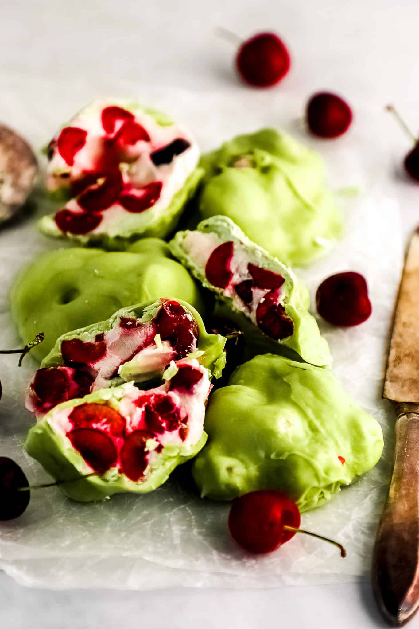 finished-cherry-matcha-frozen-yogurt-bites