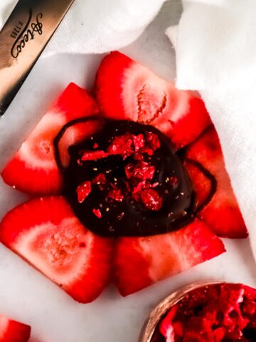 strawberry-flower-center
