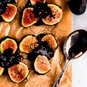 close-up-chocolate-covered-fig-flower-showing-texture-detail