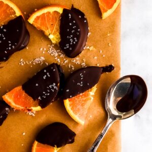 gluten-free-chocolate-dipped-oranges-arranged