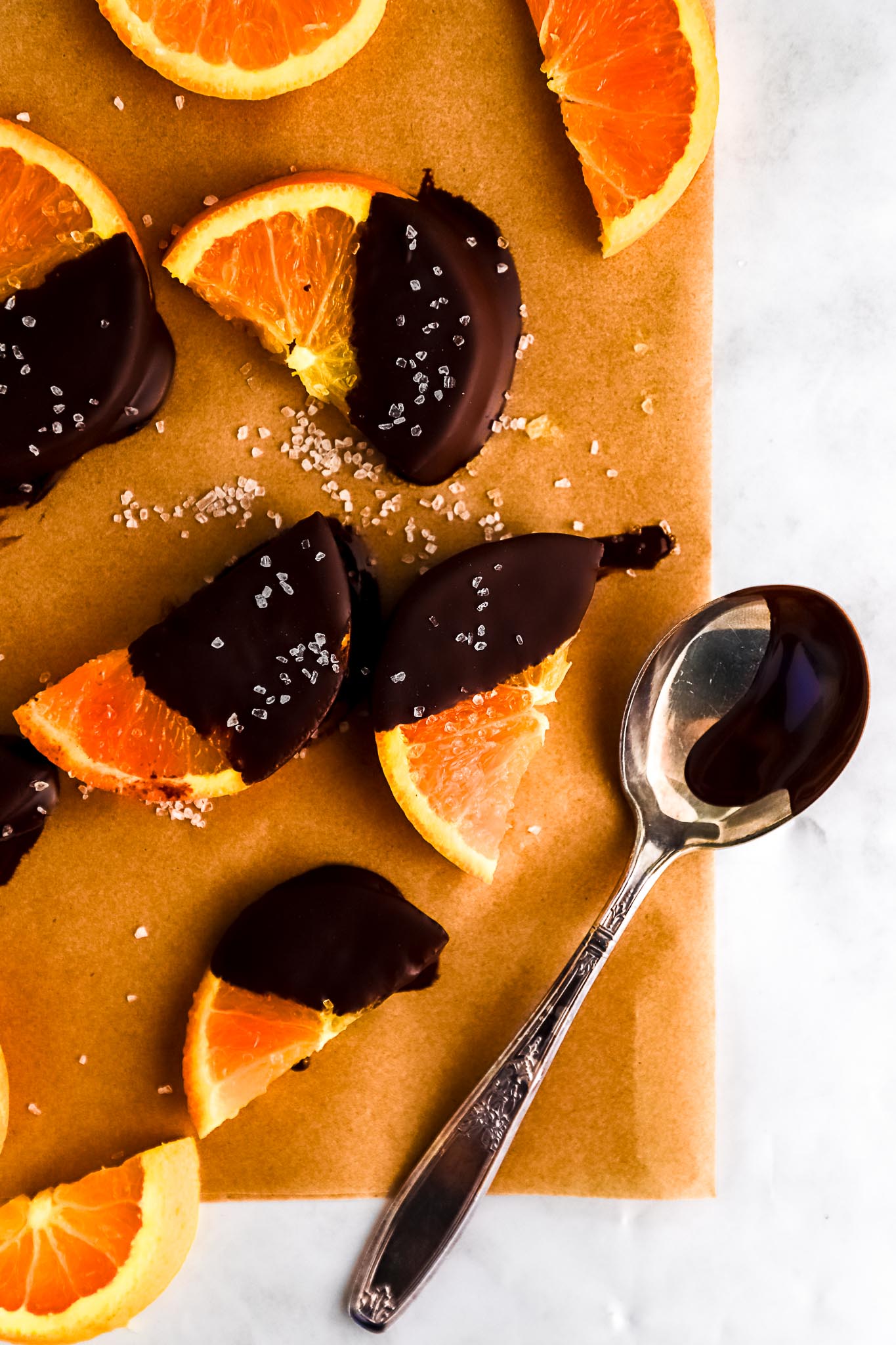 gluten-free-chocolate-dipped-oranges-arranged