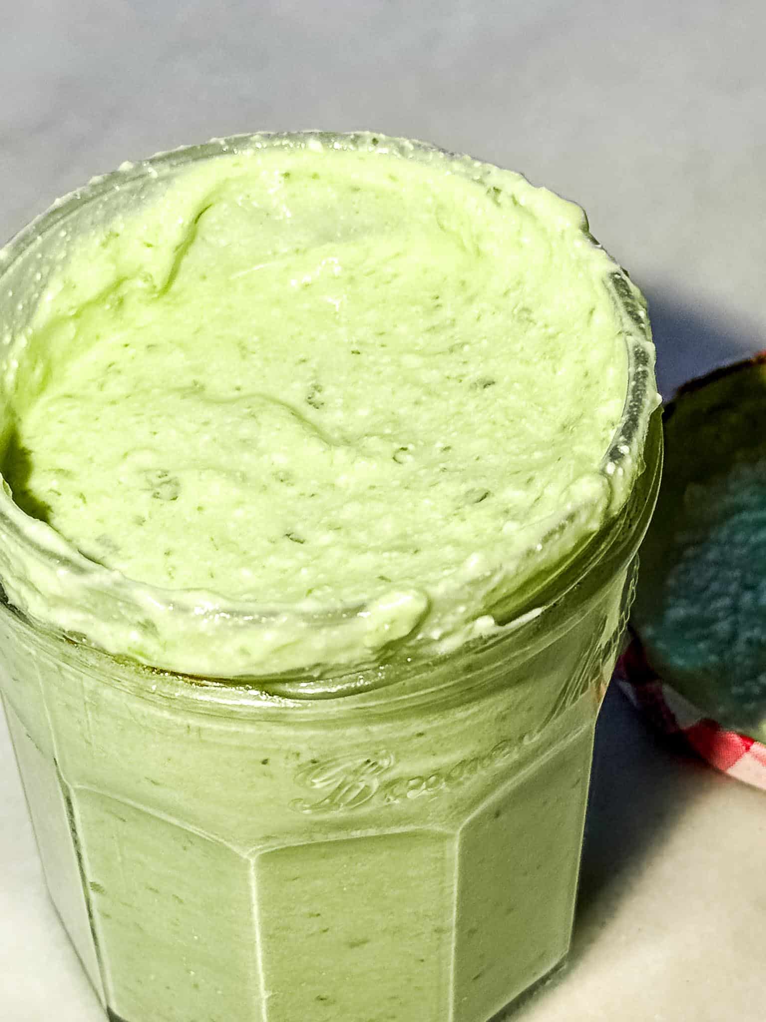 high-protein-green-goddess-cottage-cheese-dressing-in-glass-jar