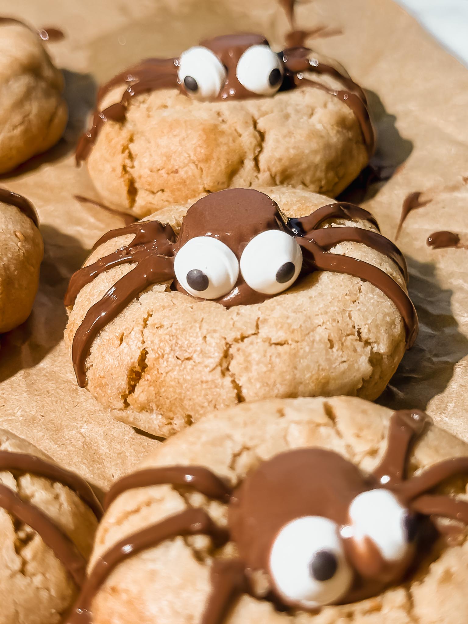 gluten-free-peanut-butter-spider-cookies-halloween-treat