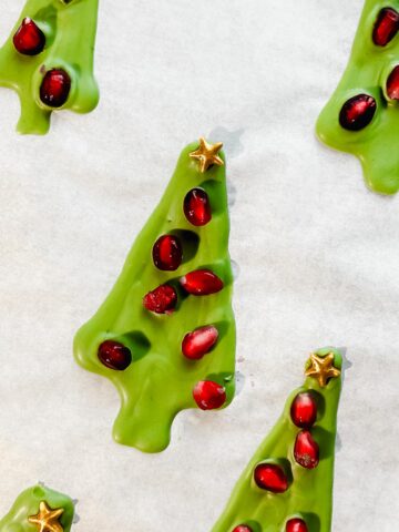 gluten-free-christmas-desserts-matcha-white-chocolate-trees