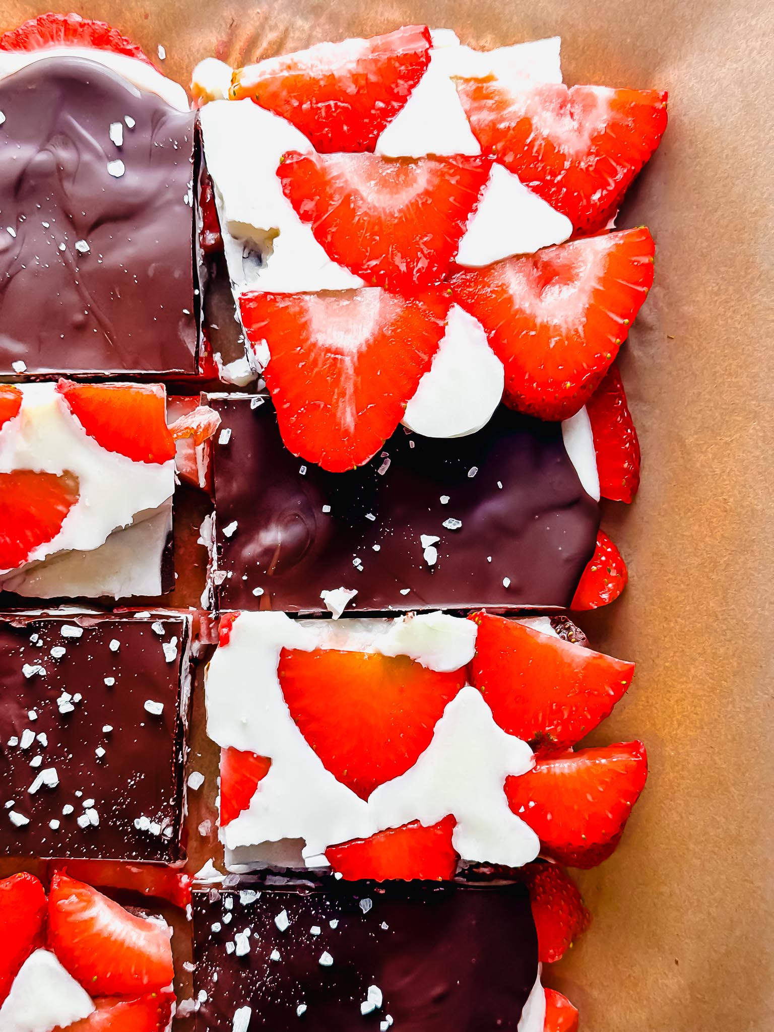 strawberry-chocolate-bark