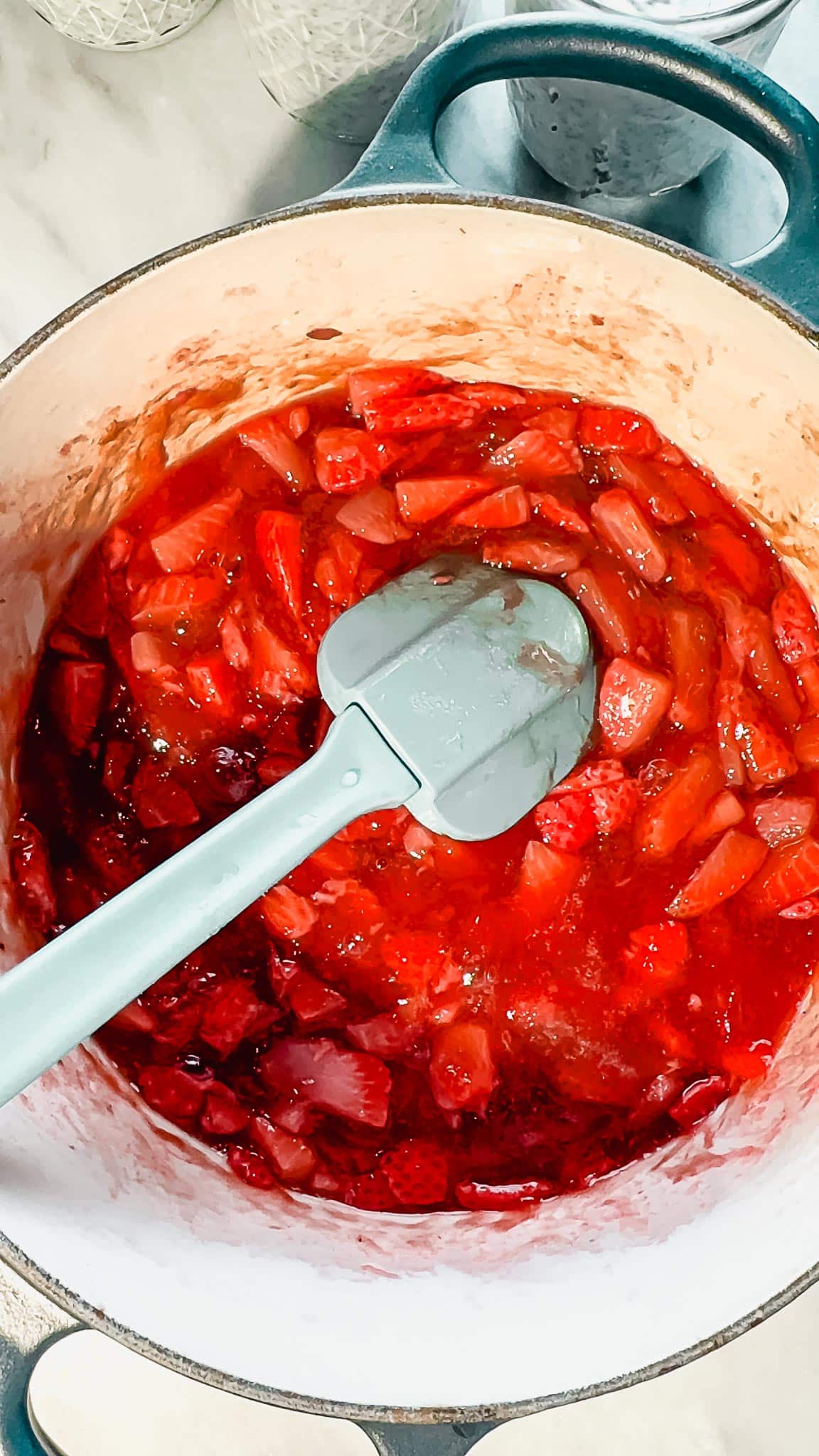 healthy-gluten-free-strawberry-chia-pudding