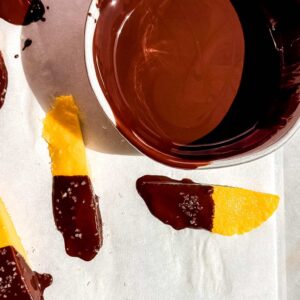 chocolate-dipped-mango-slices-gluten-free