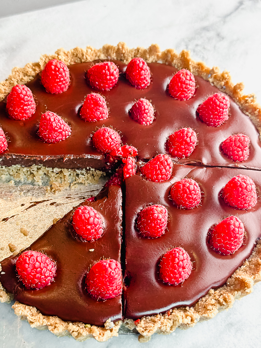 chocolate-ganache-tart-with-fresh-raspberries